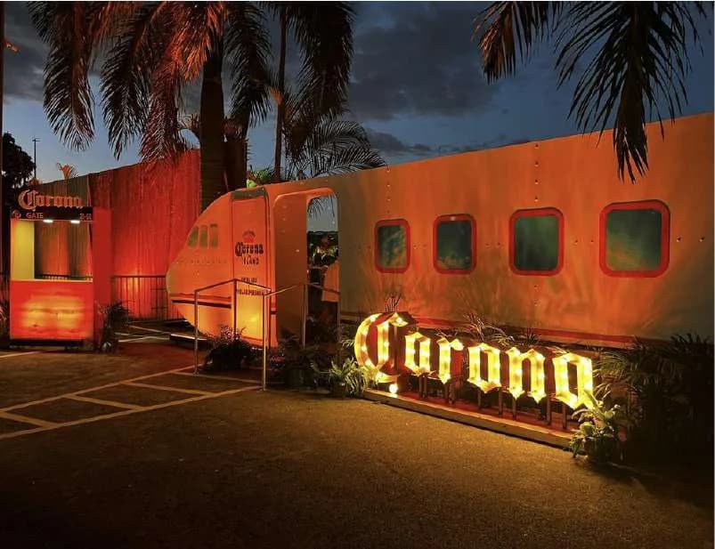 Corona · Stands
