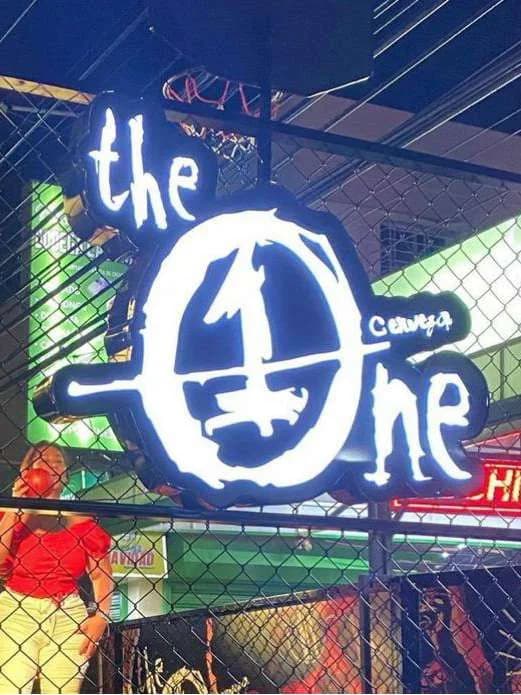 The One · Letrero The One