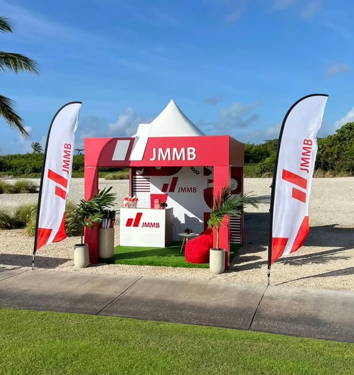JMMB · Stand exterior