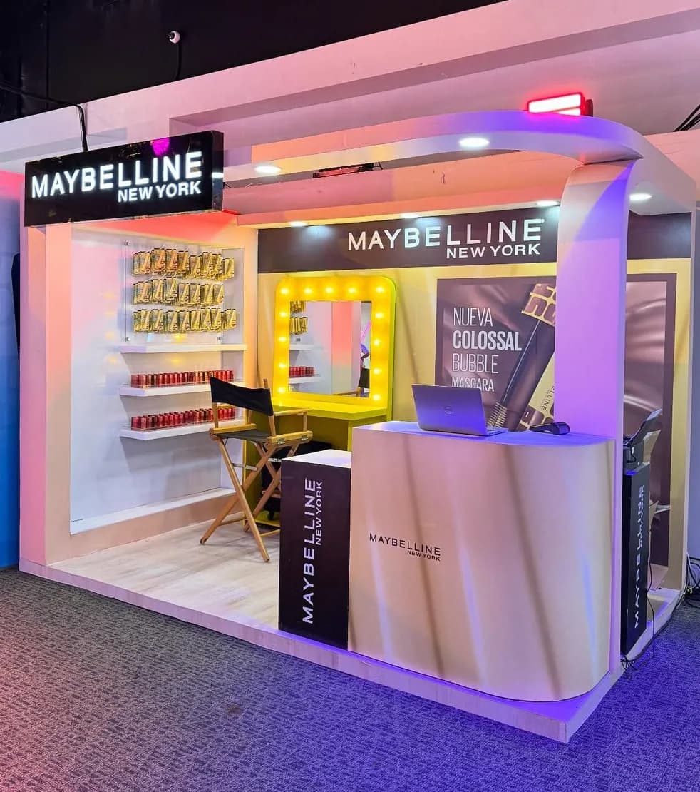 Maybelline New York · Stand de belleza